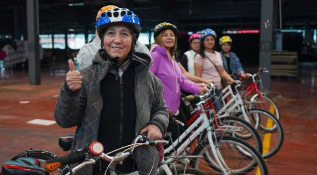 Beylikdüzü'nde "pedallar kadınlar için dönüyor"